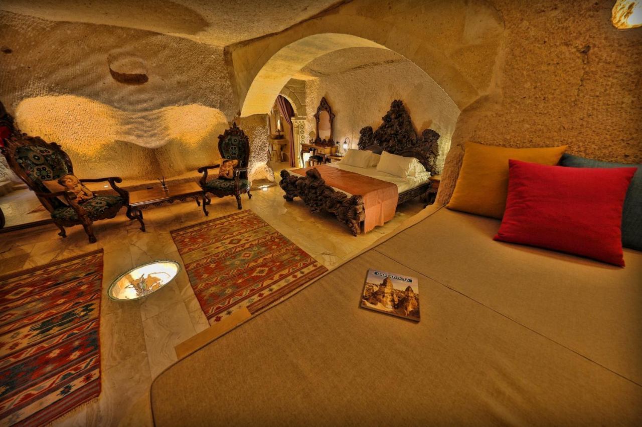 Eyes Of Cappadocia Cave Hotel Üchisar Bagian luar foto
