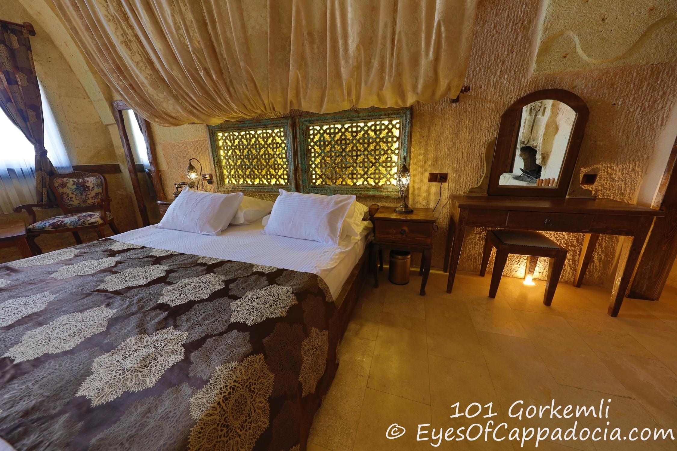 Eyes Of Cappadocia Cave Hotel Üchisar Bagian luar foto