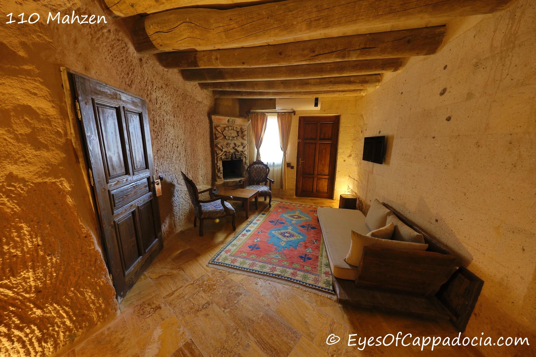 Eyes Of Cappadocia Cave Hotel Üchisar Bagian luar foto