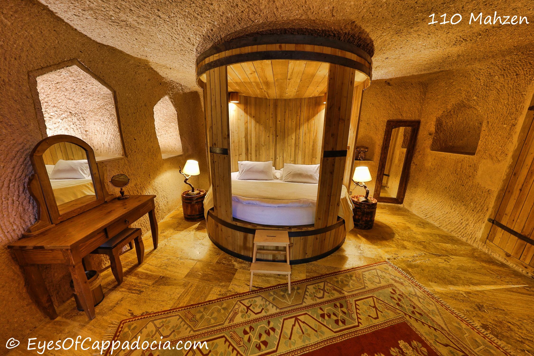 Eyes Of Cappadocia Cave Hotel Üchisar Bagian luar foto