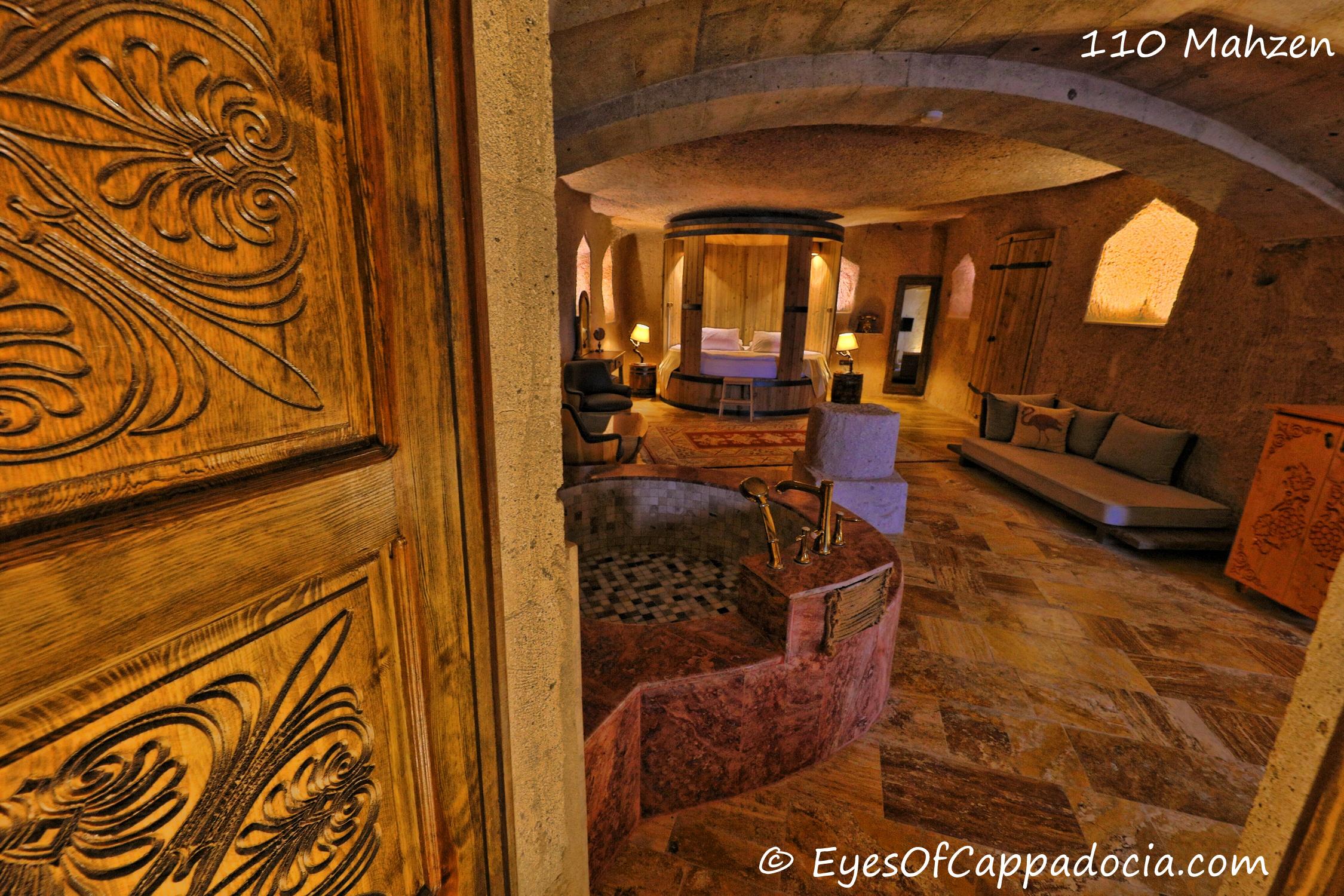 Eyes Of Cappadocia Cave Hotel Üchisar Bagian luar foto