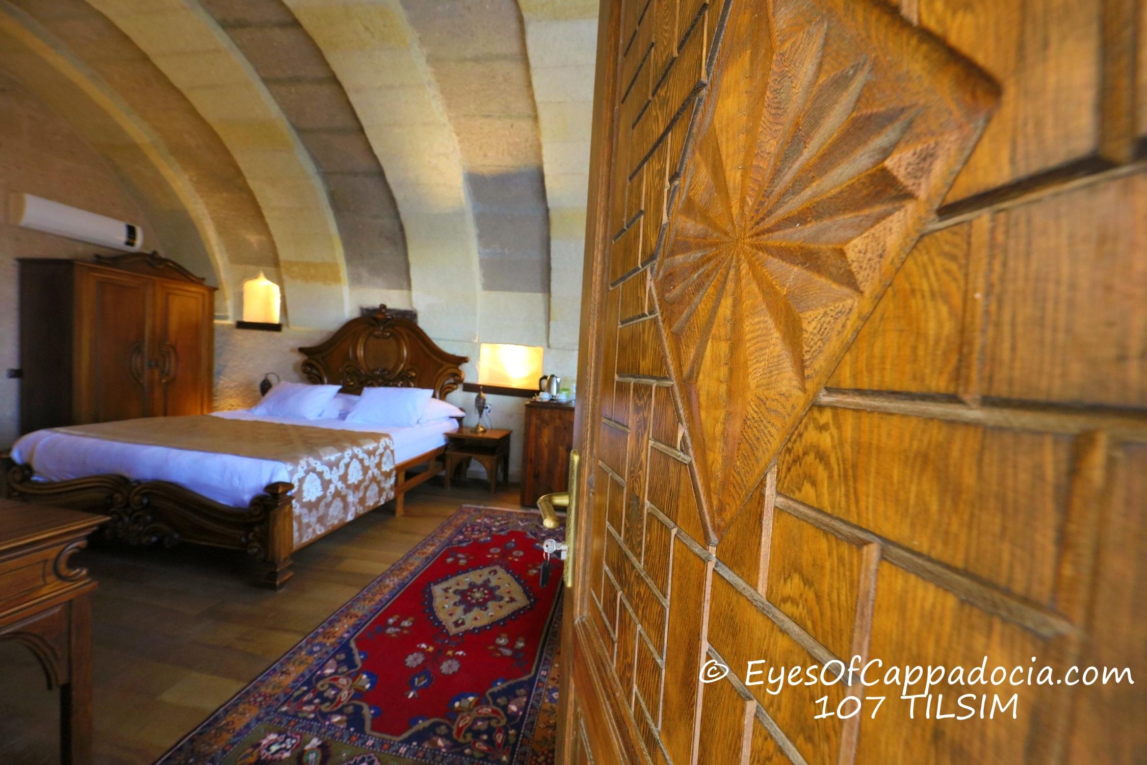 Eyes Of Cappadocia Cave Hotel Üchisar Bagian luar foto