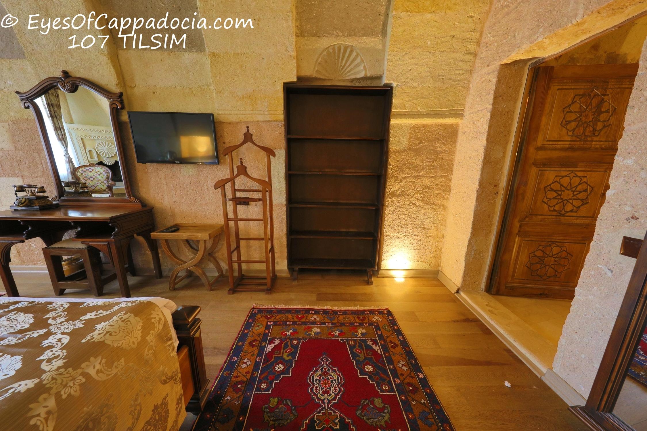 Eyes Of Cappadocia Cave Hotel Üchisar Bagian luar foto